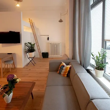 Urban In Friedrichshain-kreuzberg דירה