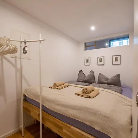 Urban In Friedrichshain-kreuzberg Apartment *